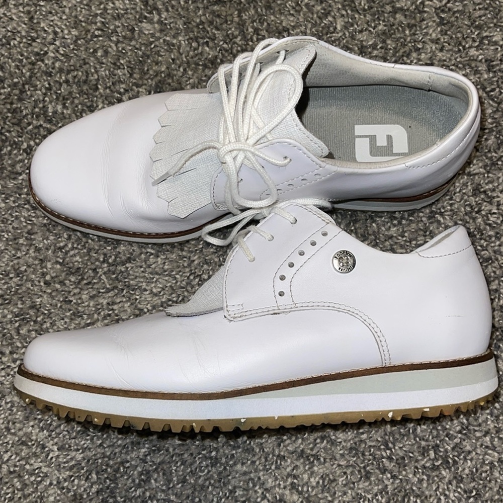 Womens FootJoy White Sport Retro Spikeless Golf Shoes Size 6M